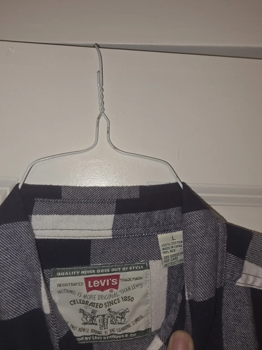 NLevi's Men's Navy and White Buffalo Check Flannel Shirt
